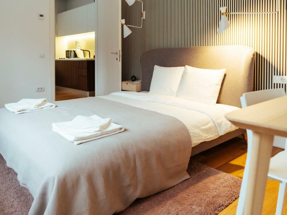 Boutique Luxury Flats - La Maison Du Petit Paris Boekarest Buitenkant foto