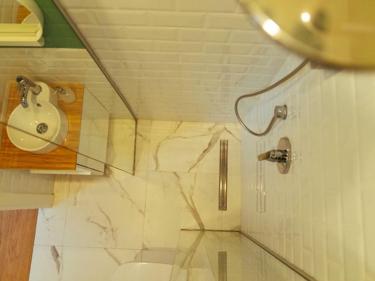 Boutique Luxury Flats - La Maison Du Petit Paris Boekarest Buitenkant foto